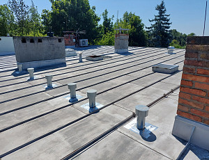 Zateplení stropu rodinného domu pomocí foukané izolace